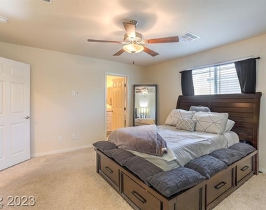 7431 Sunray Point Street - Photo Thumbnail 11