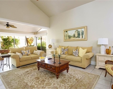 6810 Sand Pointe Cir - Photo Thumbnail 1