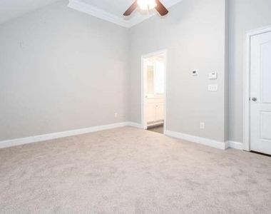 1079 Marietta Boulevard Nw - Photo Thumbnail 23