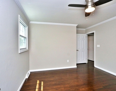 24 Runnymede Ct - Photo Thumbnail 15