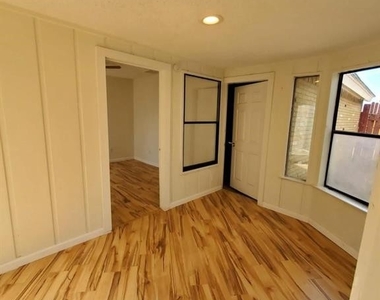 1511 Estates Way - Photo Thumbnail 39