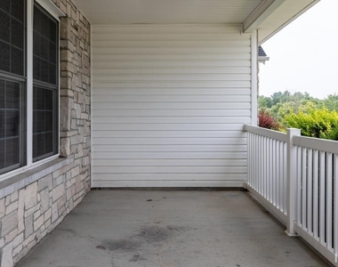1331 S Stella Drive - Photo Thumbnail 4