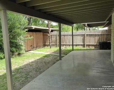 723 Oblate Dr - Photo Thumbnail 21