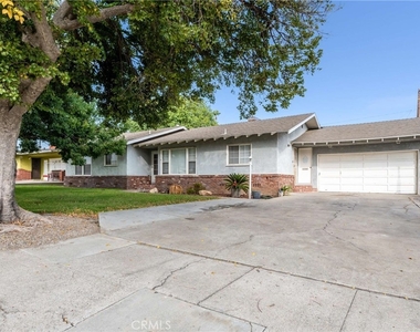 8215 Pepper Avenue - Photo Thumbnail 25