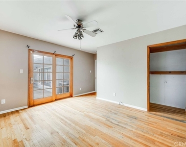 8215 Pepper Avenue - Photo Thumbnail 14