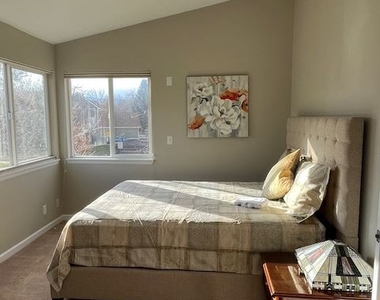 3274 Sentinel Dr - Photo Thumbnail 8