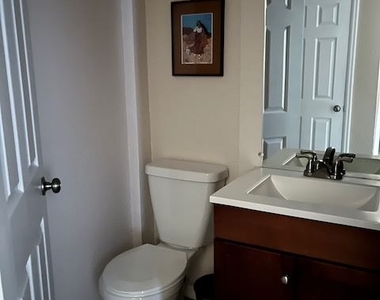 3274 Sentinel Dr - Photo Thumbnail 16