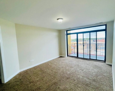 6401-6423 N Rockwell - Photo Thumbnail 9