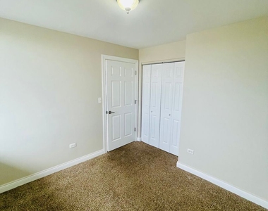 6401-6423 N Rockwell - Photo Thumbnail 8