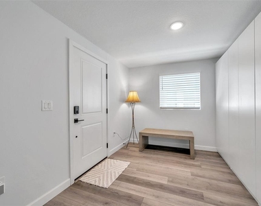 1150 Oak Street Ne - Photo Thumbnail 24