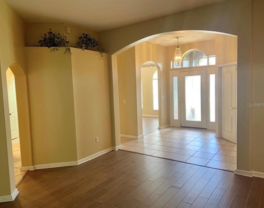 2320 Post Oak Court - Photo Thumbnail 7