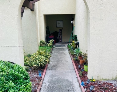 6126 Nw 173rd Ter - Photo Thumbnail 1