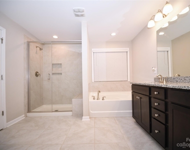 1463 Bramblewood Drive - Photo Thumbnail 8