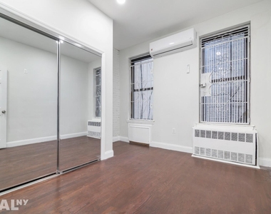 14 First Avenue - Photo Thumbnail 5