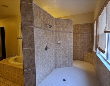 10547 Martinique Isle Drive - Photo Thumbnail 26