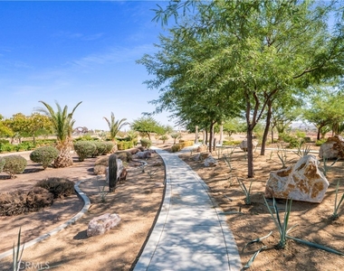 56653 Desert Vista Circle - Photo Thumbnail 26