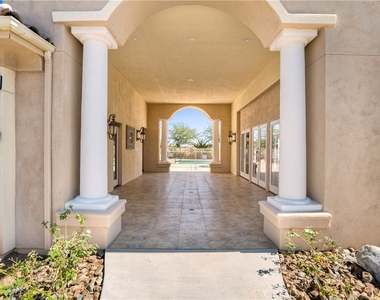 56653 Desert Vista Circle - Photo Thumbnail 36