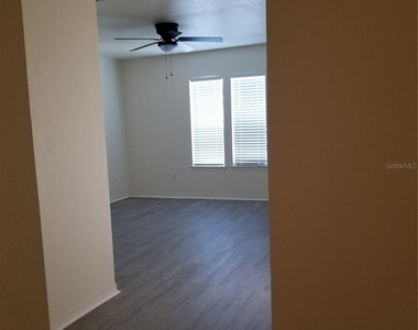 4005 Palmetto Palm Court - Photo Thumbnail 19