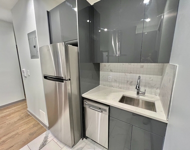 550 West 157th Street - Photo Thumbnail 4
