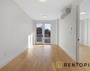 209 North 11th Street - Photo Thumbnail 3