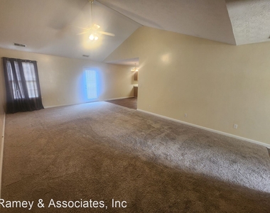 6312 Hines Mill Way - Photo Thumbnail 2