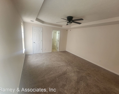 6312 Hines Mill Way - Photo Thumbnail 13