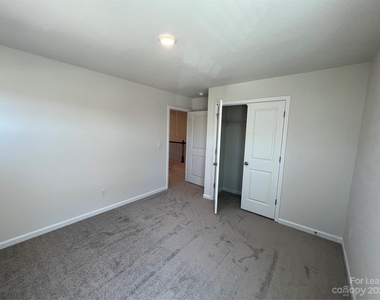 4867 Tacoma Drive - Photo Thumbnail 33