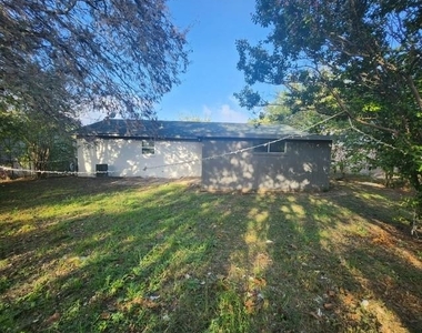 1213 Venus Street - Photo Thumbnail 16