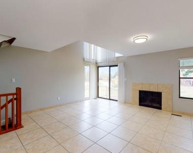 440 W Rockrimmon Blvd H - Photo Thumbnail 1