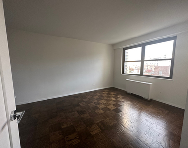 145 East 16th Street - Photo Thumbnail 5