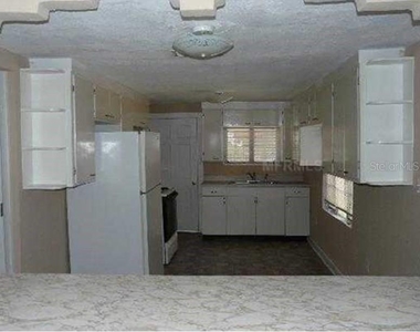 2002 E Comanche Avenue - Photo Thumbnail 1