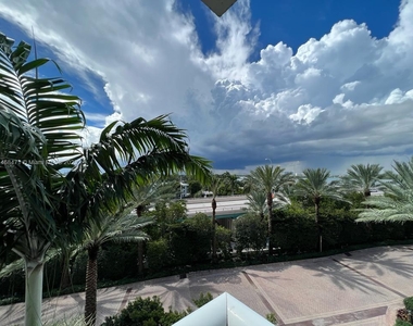 10275 Collins Ave - Photo Thumbnail 3