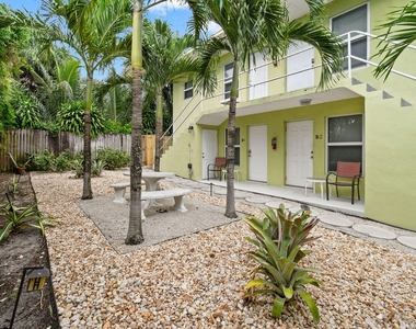 1713 Florida Avenue - Photo Thumbnail 4