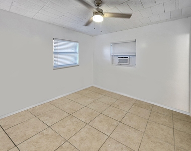 1713 Florida Avenue - Photo Thumbnail 16