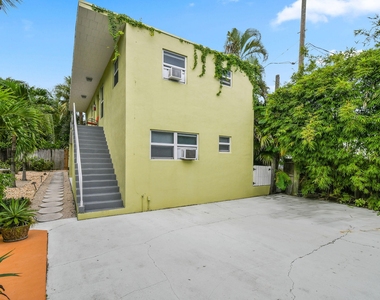 1713 Florida Avenue - Photo Thumbnail 2