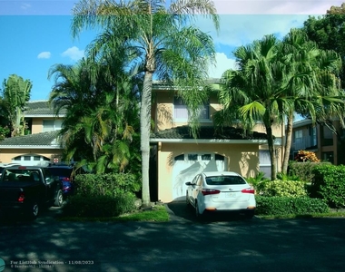 3287 Nw 44th St - Photo Thumbnail 0