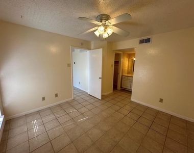 18333 Roehampton Drive - Photo Thumbnail 16