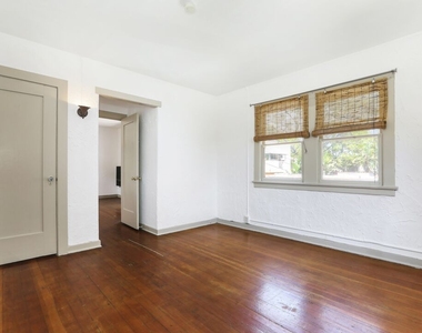1159 N Fuller Ave - Photo Thumbnail 9