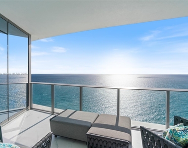 15701 Collins Ave - Photo Thumbnail 0