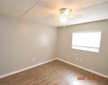 306 Danube Avenue - Photo Thumbnail 10