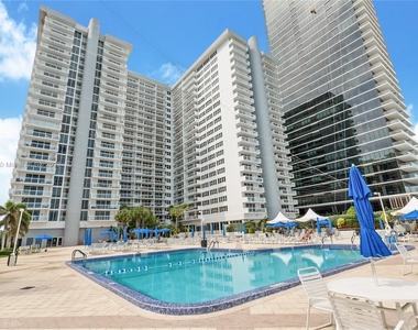 2030 S Ocean Dr - Photo Thumbnail 16