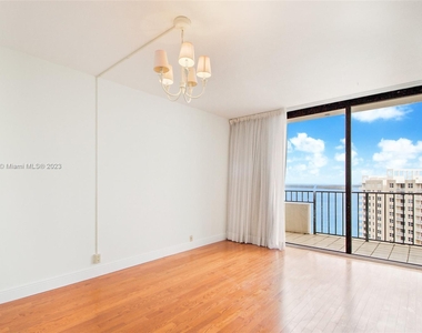 520 Brickell Key Dr - Photo Thumbnail 1