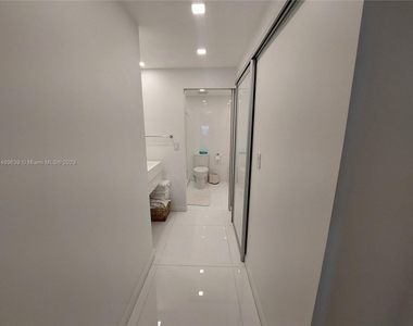 2301 Collins Ave - Photo Thumbnail 27