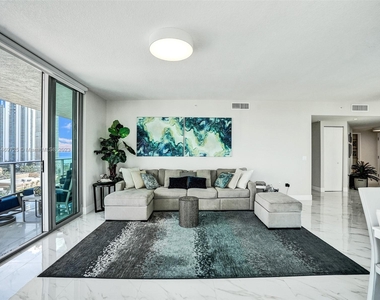 300 Sunny Isles Blvd - Photo Thumbnail 3