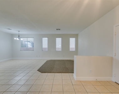 3880 Villeroy Avenue - Photo Thumbnail 4