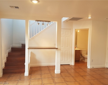 7293 Morrison Street - Photo Thumbnail 5