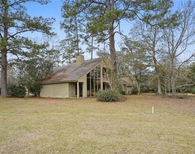 807 Plantation Lane - Photo Thumbnail 6