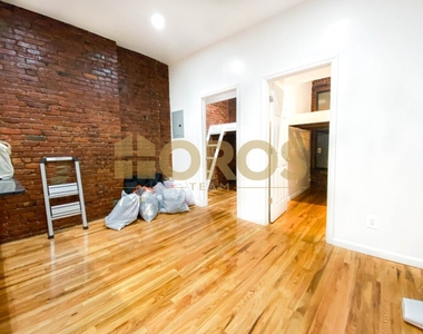 40 Clinton Street - Photo Thumbnail 1