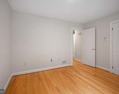 5330 Connecticut Ave Nw - Photo Thumbnail 24