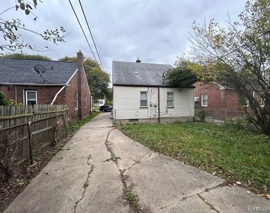 7720 Plainview Avenue - Photo Thumbnail 11